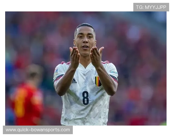 足球界最帅贝尔与其他球星颜值对比 谁是最具魅力的球场男神